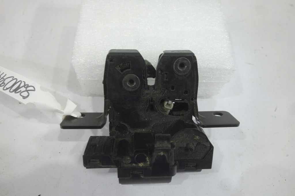 фото №1, Замок крышки багажника renault clio iii 8200947699