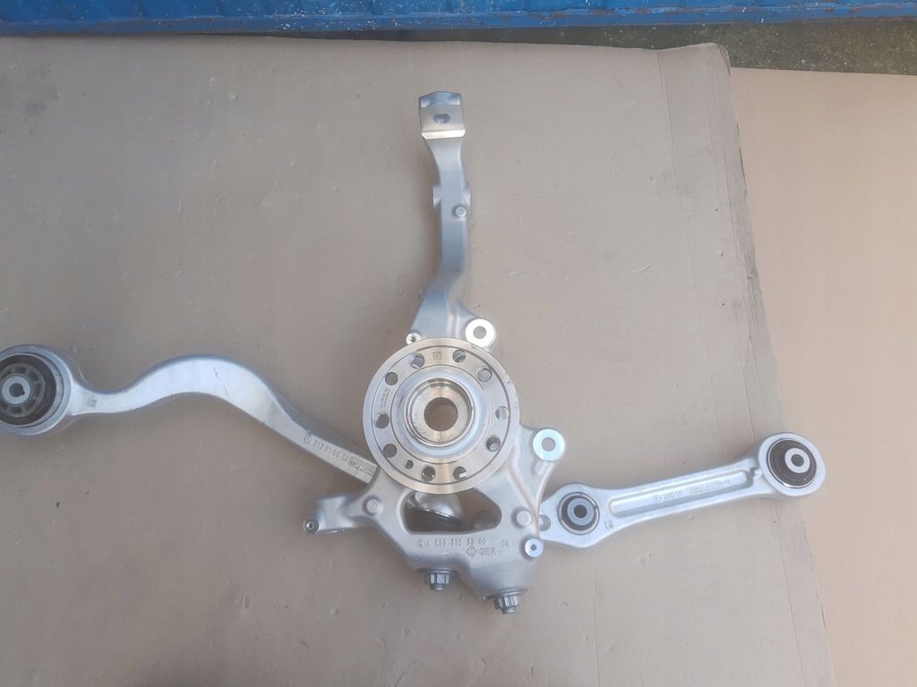 фото №1, Mercedes glc x253 nowa ліва поворотний кулак + важіль 2x