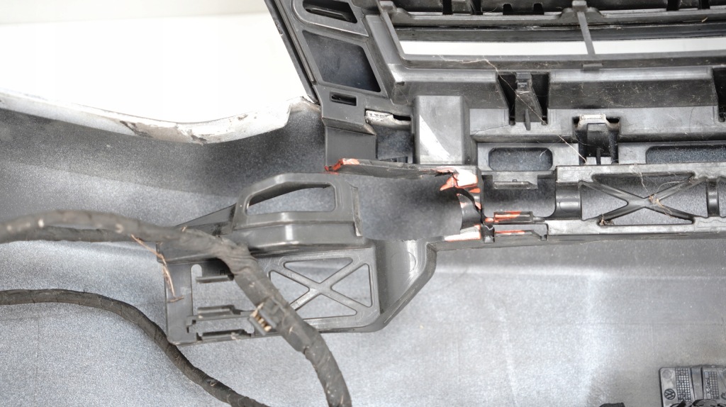 фото №11, Бампер перед передній vw touran 1t3 10-16r pdc lc9x