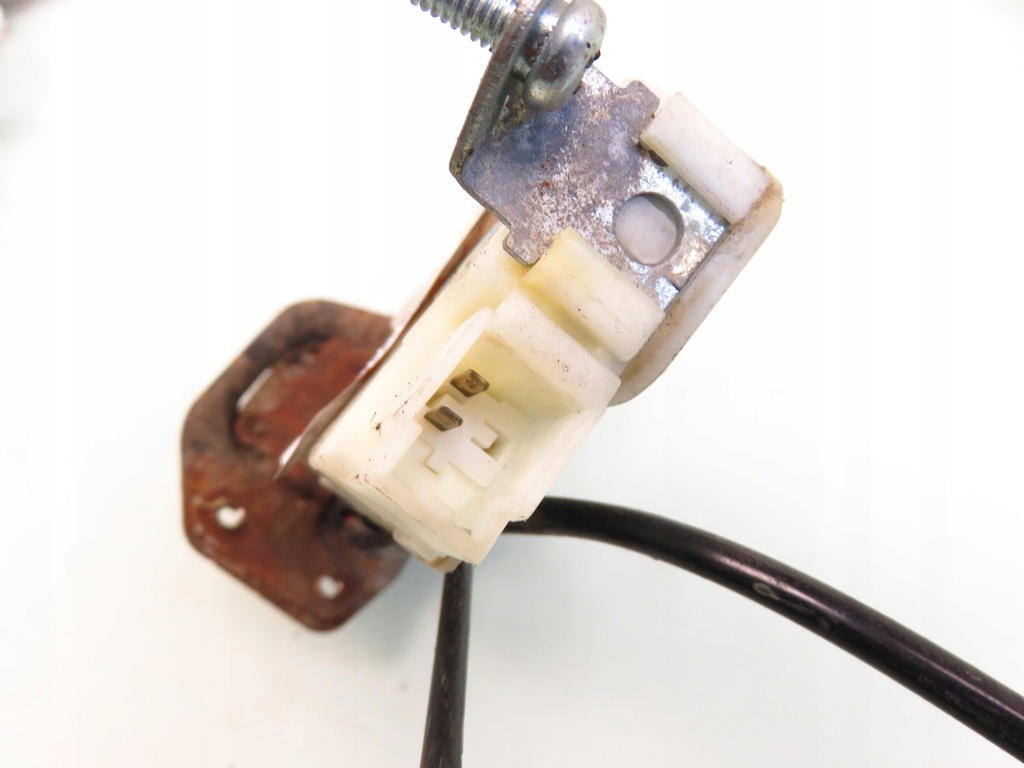 фото №5, Замок крышки nissan quest iii 905508h300