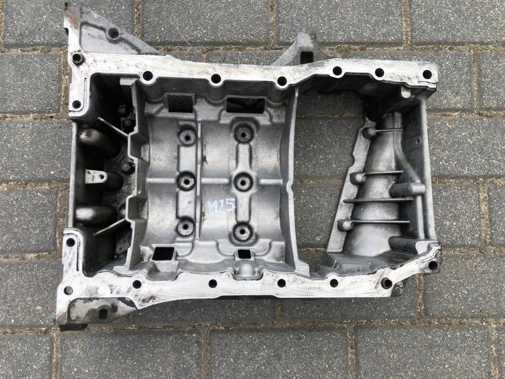 Купить Renault оригинальный номер 8200600642 поддон масляная