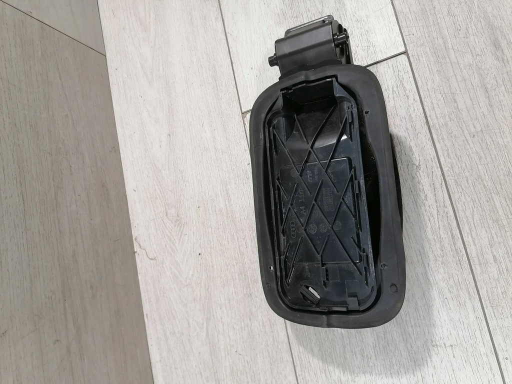 фото №6, Audi a4 b9 кришка заливна горловина 8w0809906
