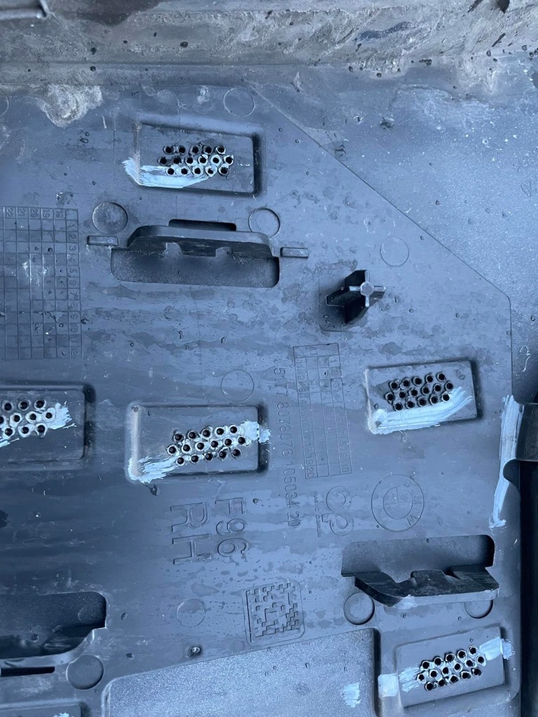 Bmw x6m f96 молдинг защита крыла правая передняя m-power Киев