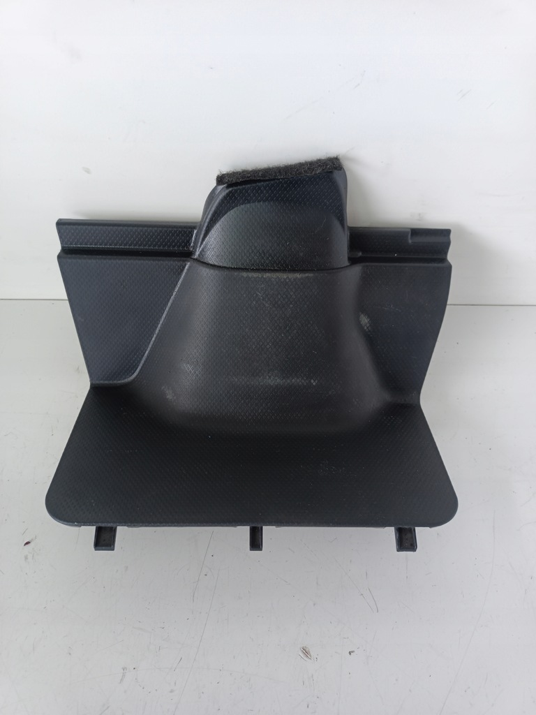 фото №1, Заглушка обшивка багажника xv subaru ii 2018- crosstrek