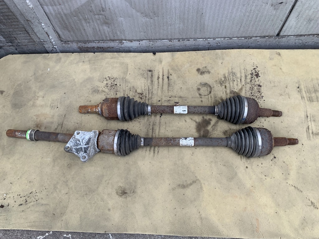 фото №1, Master movano iii привідний вал ліва перед 3901019675r