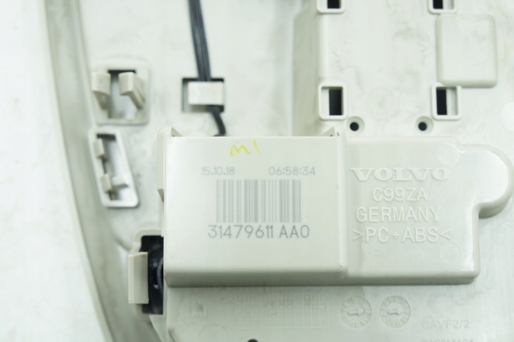 фото №3, Volvo xc90 s90 лампа освещение салона 31479611