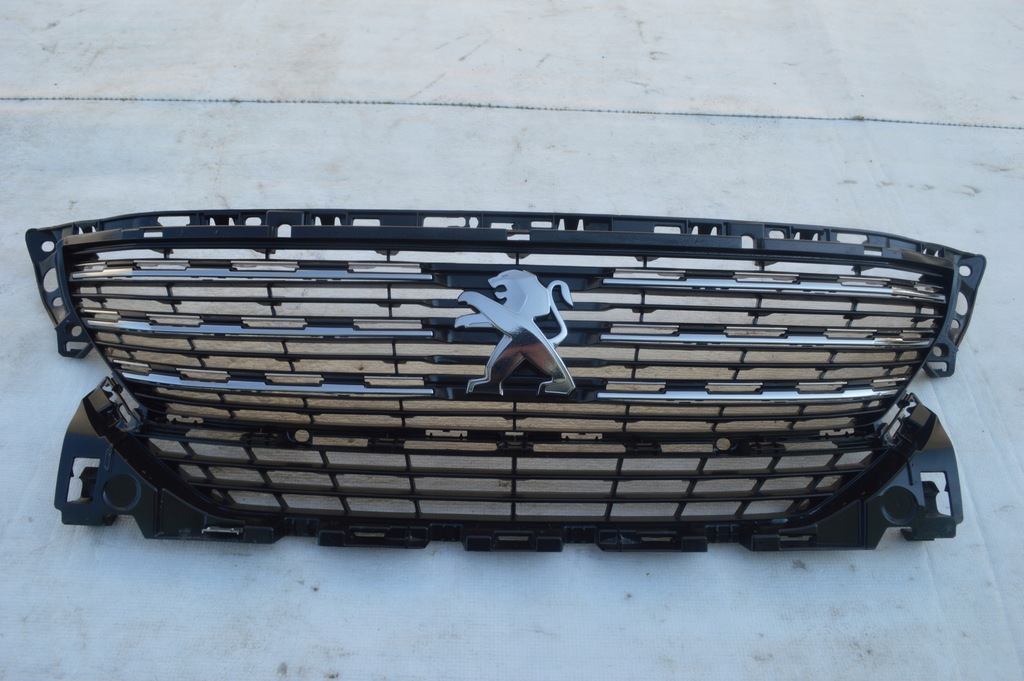 фото №1, Решётка радиатора peugeot 3008