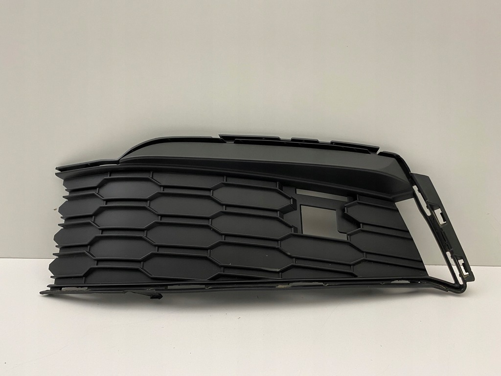 фото №1, Skoda kamiq решітка решітка радіатора ліва бампер перед 19-