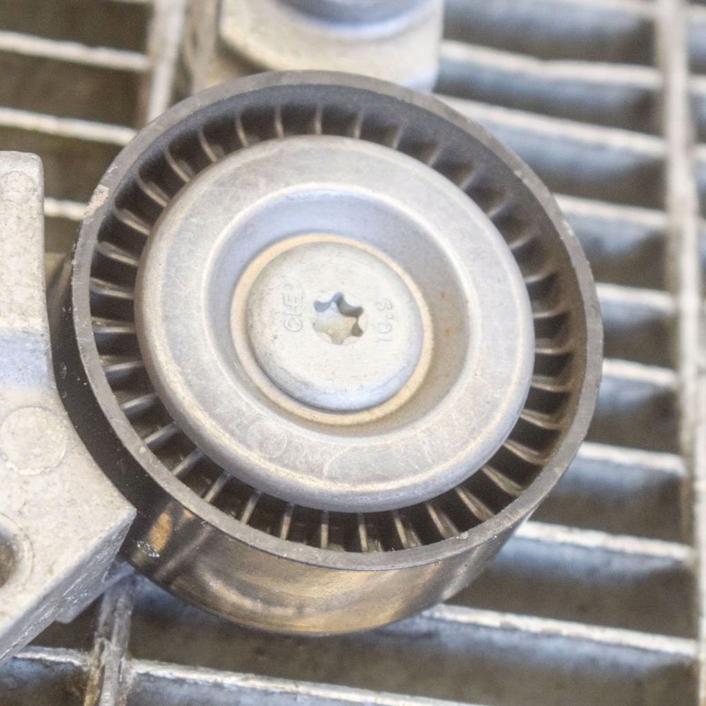 фото №5, Volvo xc90 2016 натяжитель ремень генератора