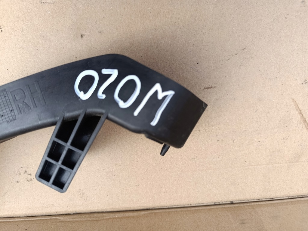 фото №9, Напрямна бампер лампи правий lub лівий kia picanto ii 11-16