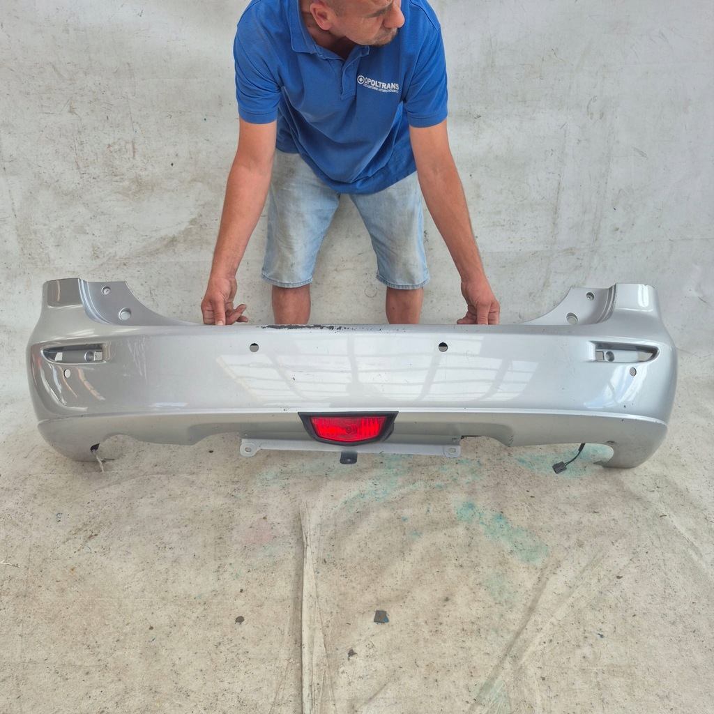 фото №1, Mazda 5 i 05-08 бампер задня задній pdc