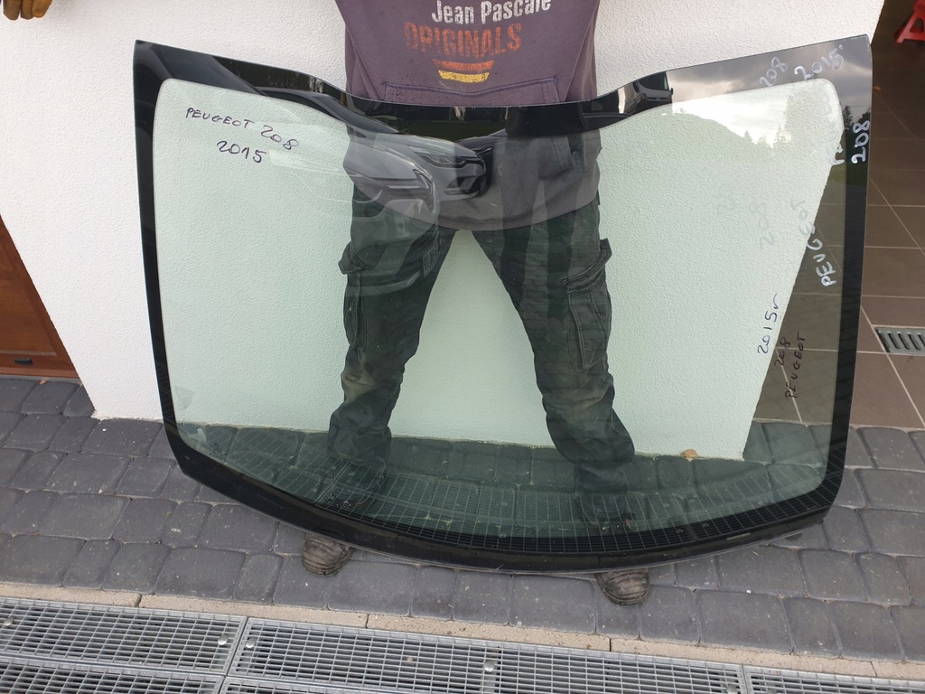 фото №1, Скло передня peugeot 208 2012-2019 lift з 2015r