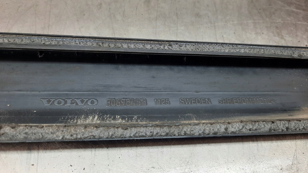 фото №6, Молдинг дверь левый задняя volvo xc90 30698453