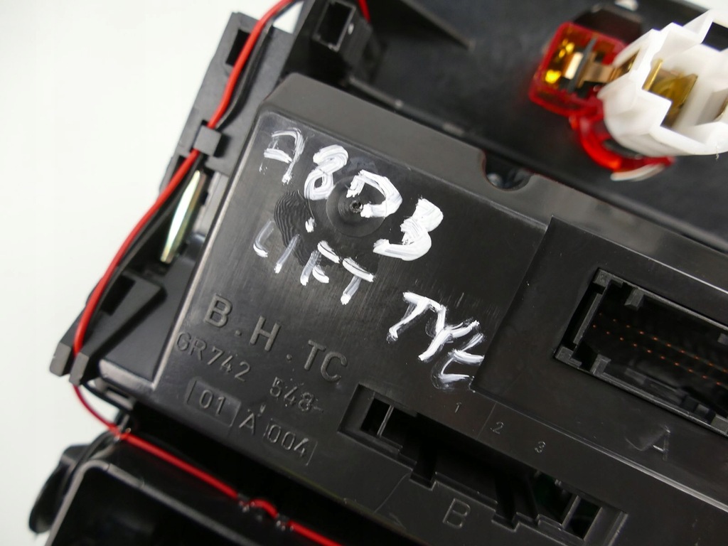 фото №11, Audi a8 d3 панель решітка обдув керування кондиціонера 4e0819203b