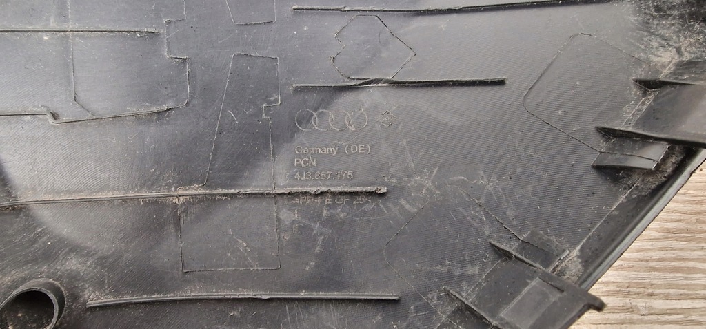 фото №8, Audi rs e-tron gt левая заглушка молдинг 4j3857175