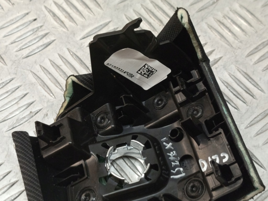 Renault clio v заглушка декоративная  панели кнопка запуск стоп 683100746r с Разборки