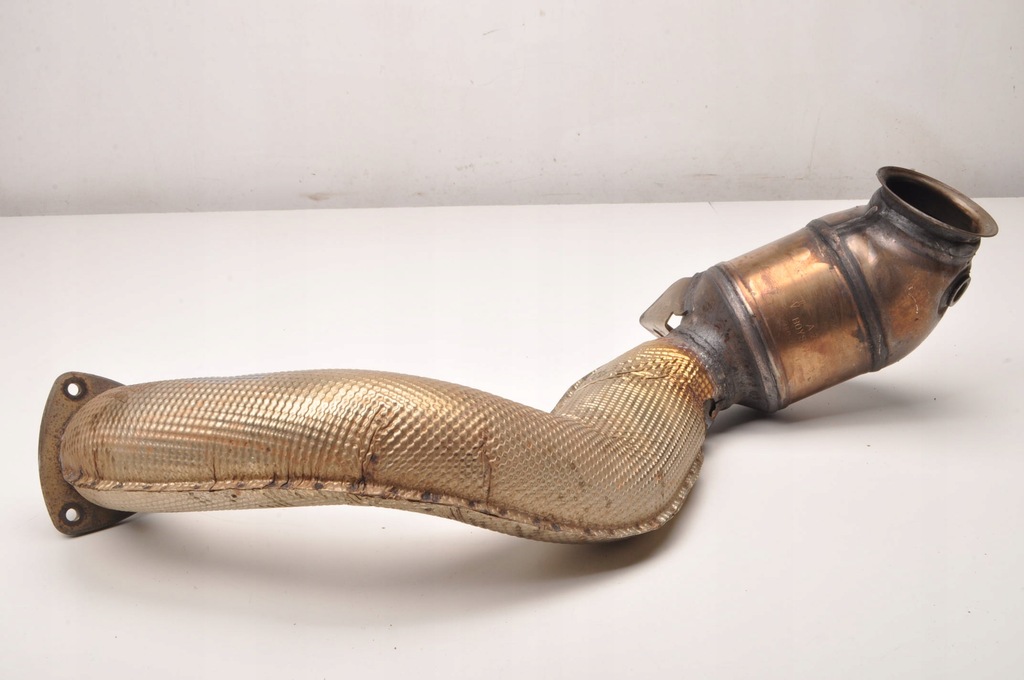 фото №6, Aston martin db11 катализатор a2054904014