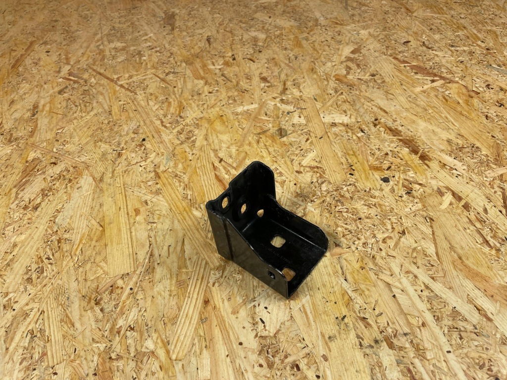 фото №8, Кронштейн кронштейн кронштейн поперечина mercedes w205 w253 a2056261300