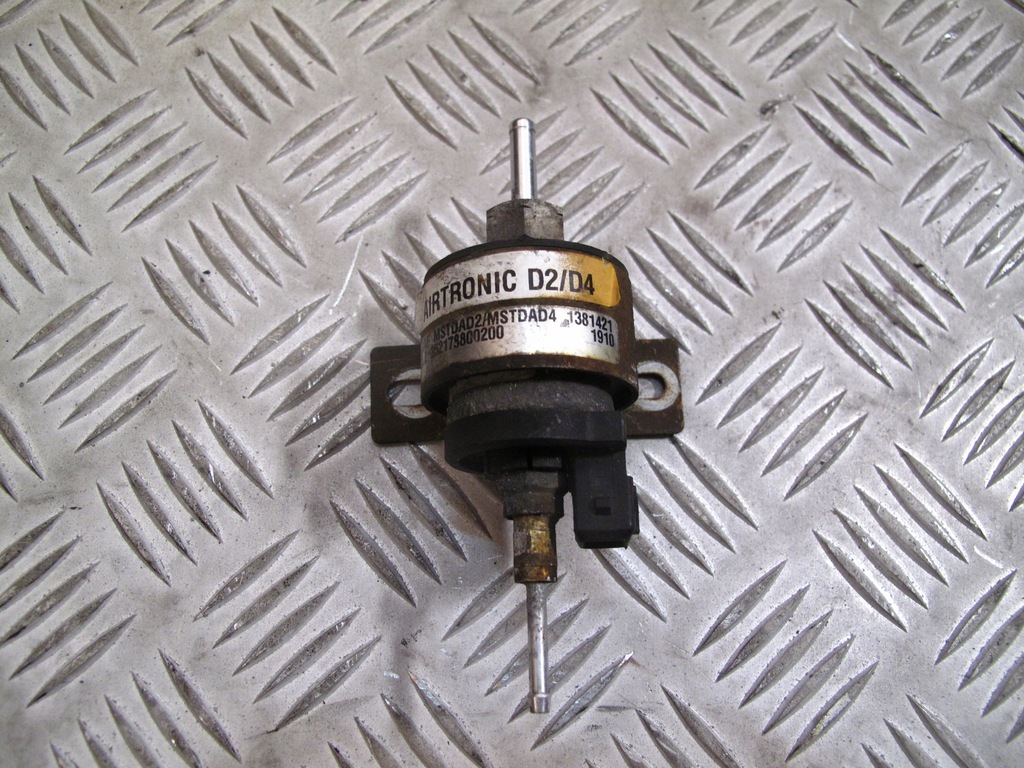 фото №1, Помпа webasta scania r