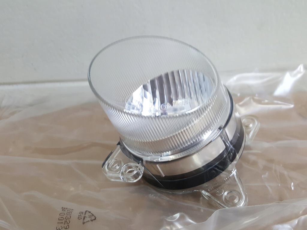 фото №1, Mercedes a 176 246 204 cla gla протитуманна фара led drl r