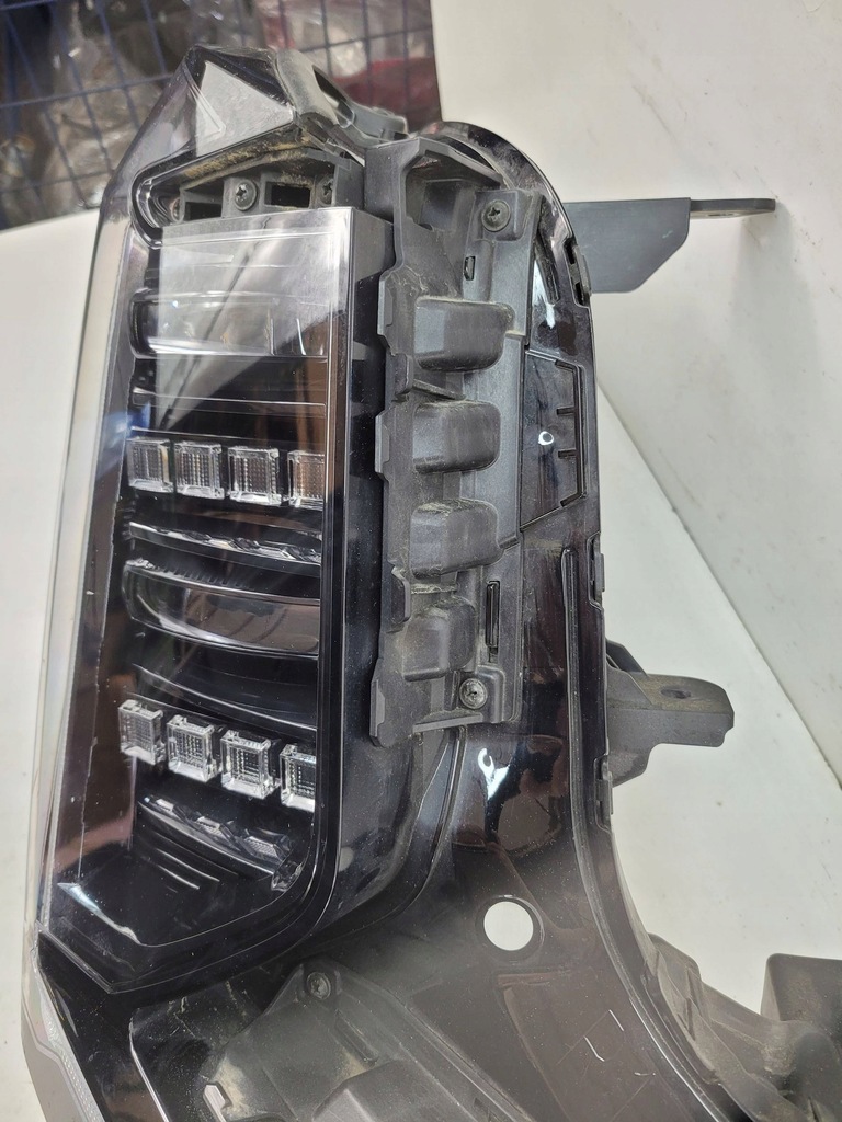 фото №5, Kia ev9 права передня лампа full led