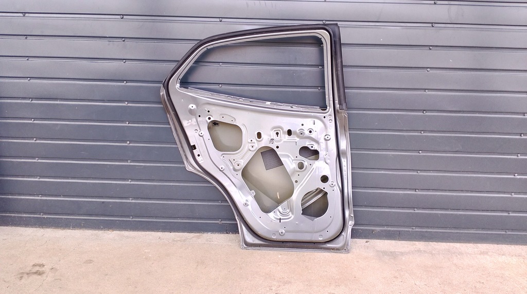 фото №5, Opel mokka a левая дверь задняя задние ładne