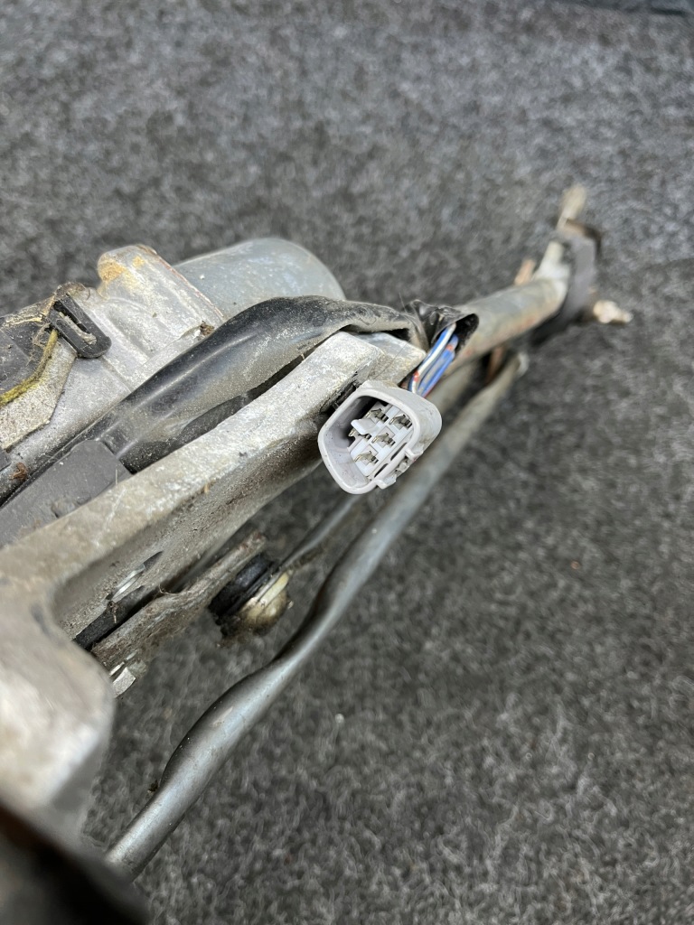 Toyota corolla e15 механізм двірник моторчик 8511012a20 в Україні