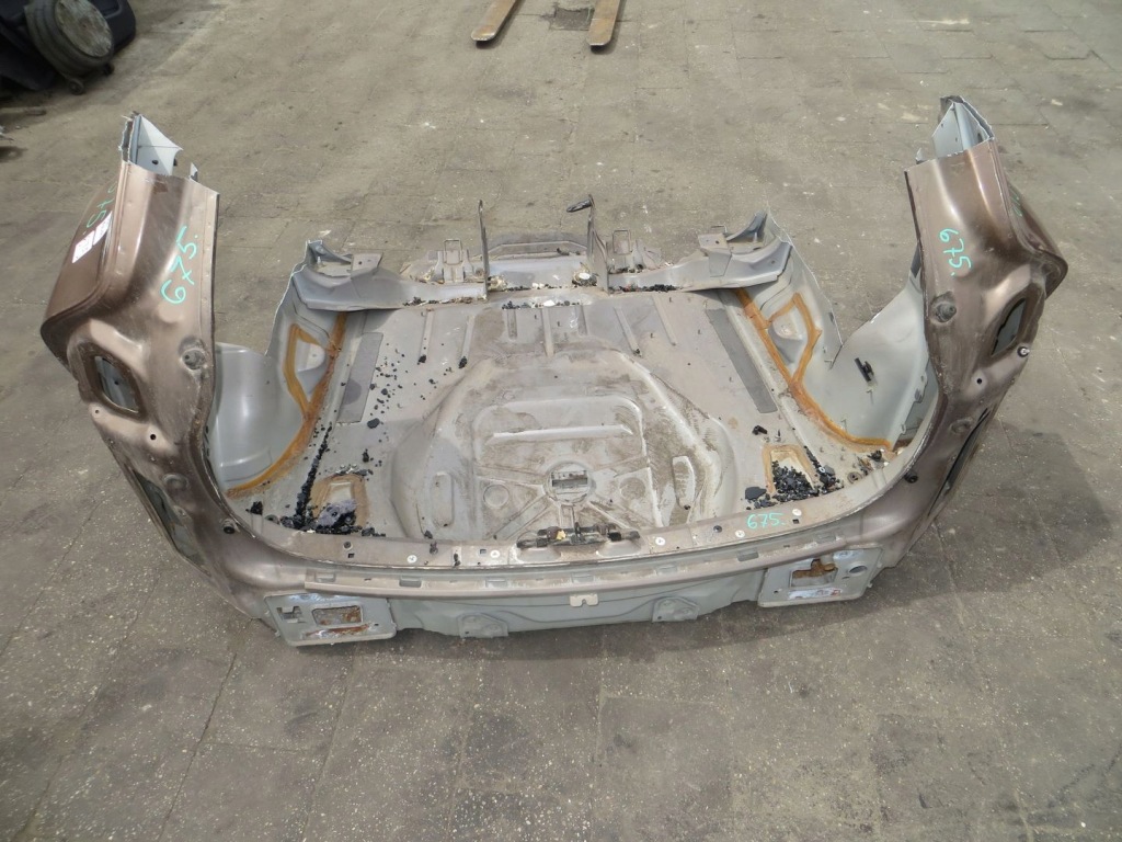 Купить Volvo xc60 поддон ремень задний 08-13