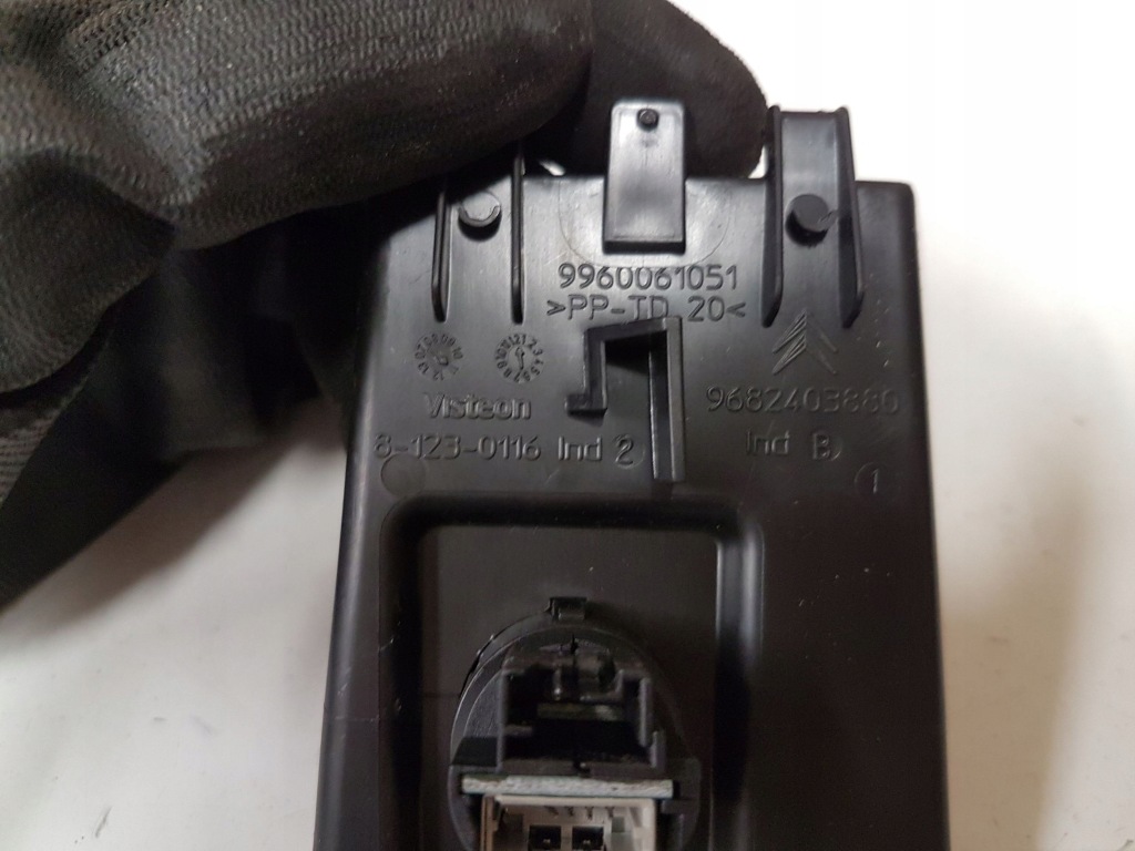 Роз'єм aux citroen c5 81230116 Київ