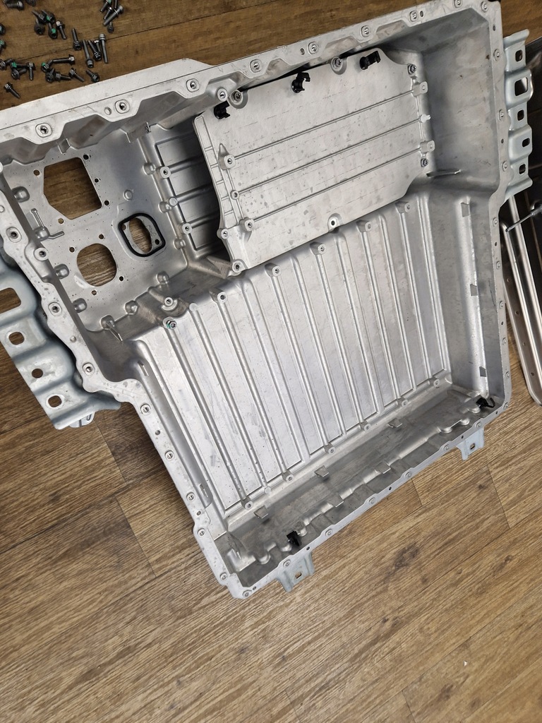 фото №10, Bmw f30 330e корпус акумулятора гібрид акумулятор електрик 8687753 8618861