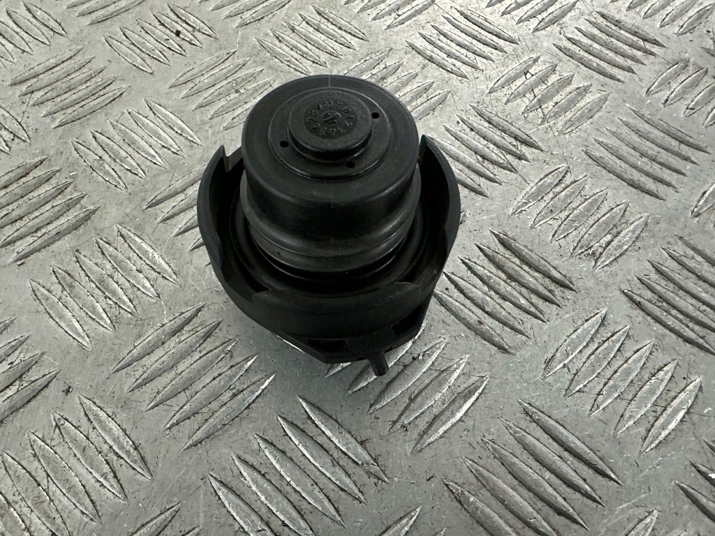 Купить Skoda fabia 2 крышка заливной топлива 1j0201553af