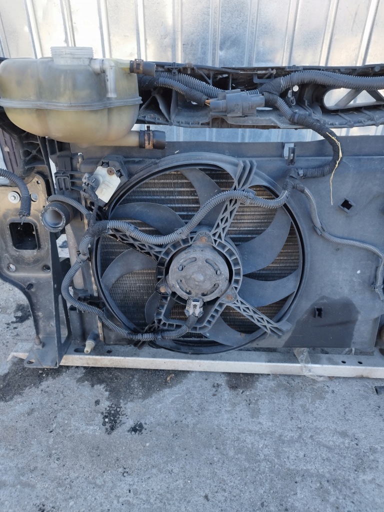 Ремень передний балка радиатор opel corsa d рестайлинг  1.4b a14xer механическая коробка передач 2010-2014 Недорого