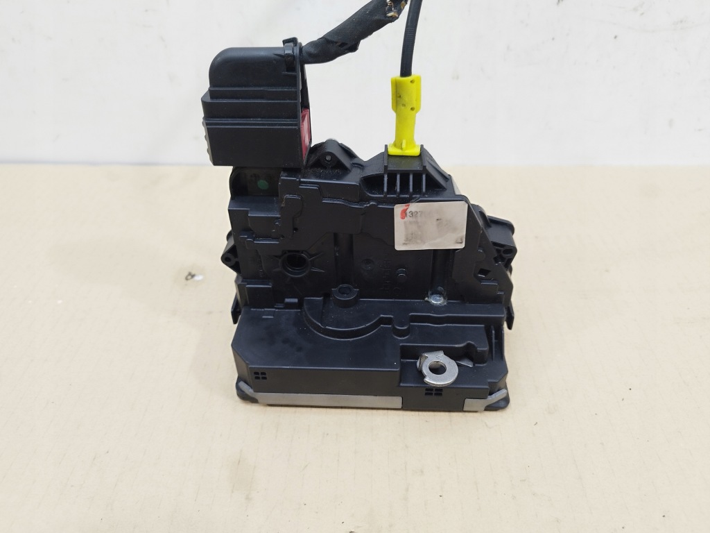 Купить Замок дверь левый задний  задний 9 pin opel meriva ii b 13279836 lata 2010-2013