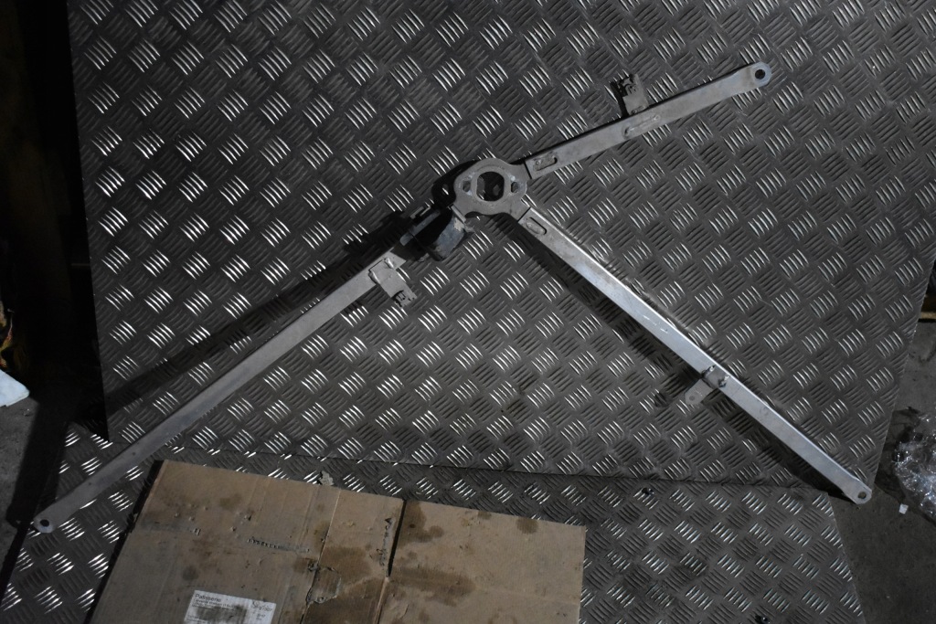 фото №1, Idealna розпірка задня ліва porsche panamera 971 1