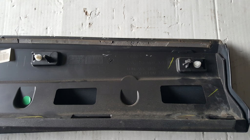 фото №12, Молдинг дверь левый задняя audi q3 ii 83a853969a/b