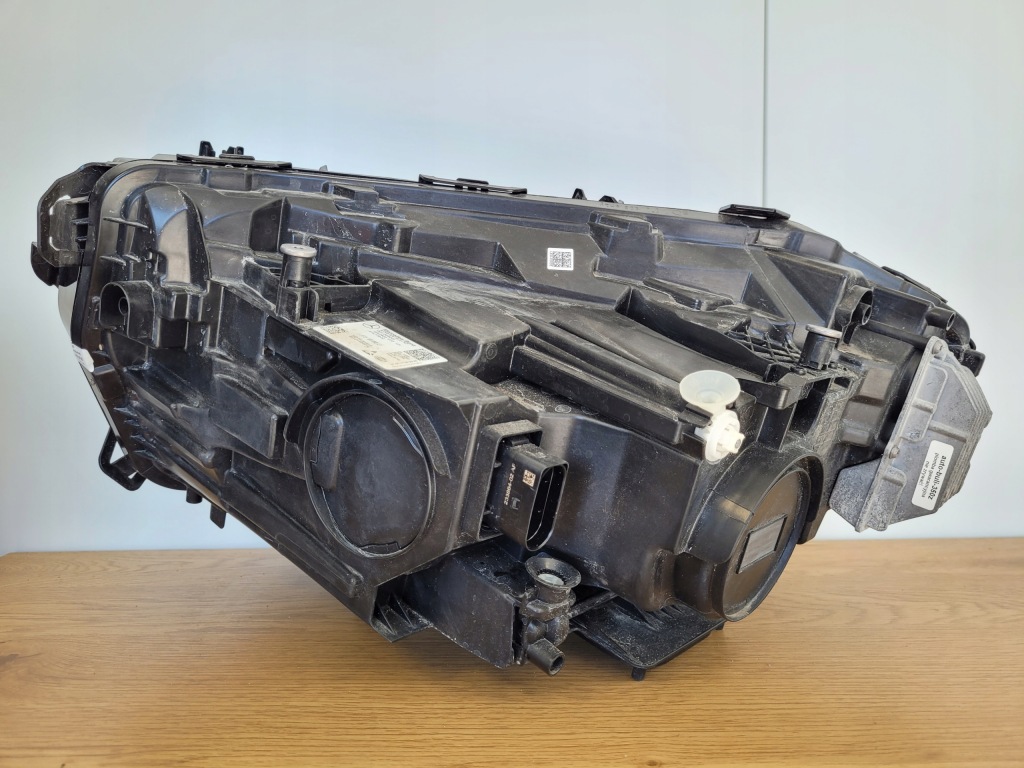 Лампа передня права фара правий mercedes eqa eqb w243 a2439062801kz Ціна