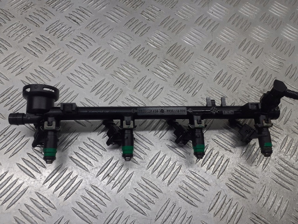 фото №1, Молдинг впрыскная renault scenic ii 2.0 7700107406 7700112777