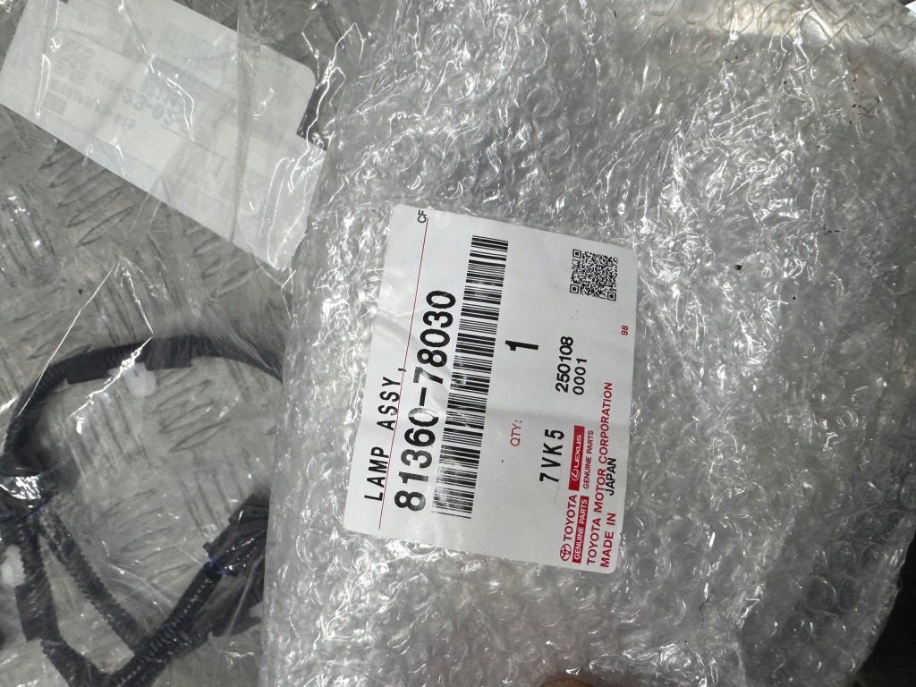 Lexus nx 2 2 противотуманная фара led drl новый оригинал правый левый Оригинал