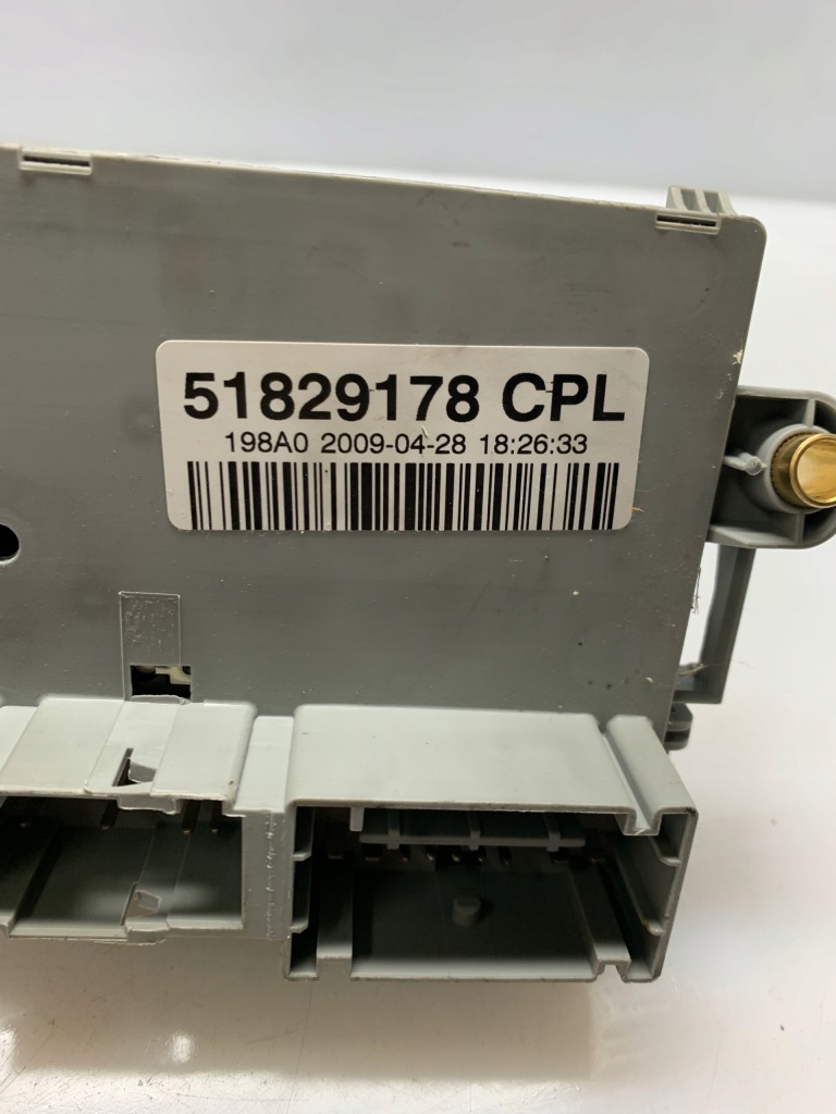 фото №3, Bravo коробка запобіжників delphi 51829178