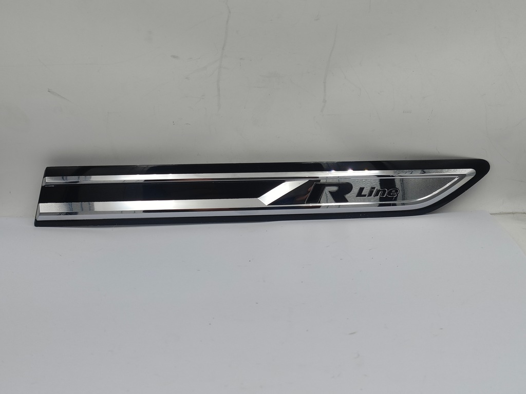 фото №1, Молдинг правая перед vw arteon 3g8853689b 3g8853689a r line
