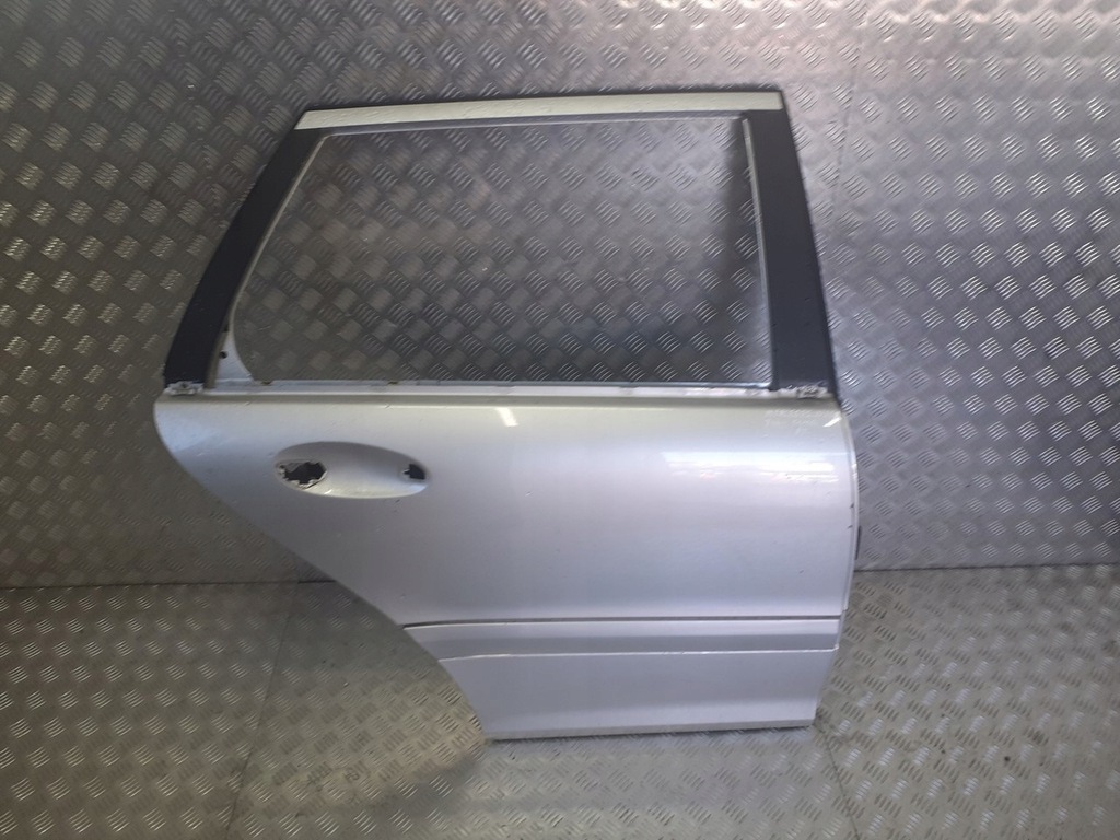 фото №1, Дверь правый задняя mercedes w203 744u kombi