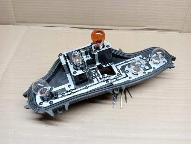 фото №1, 1sl945258 seat mii вкладиш лампи задня задній правий