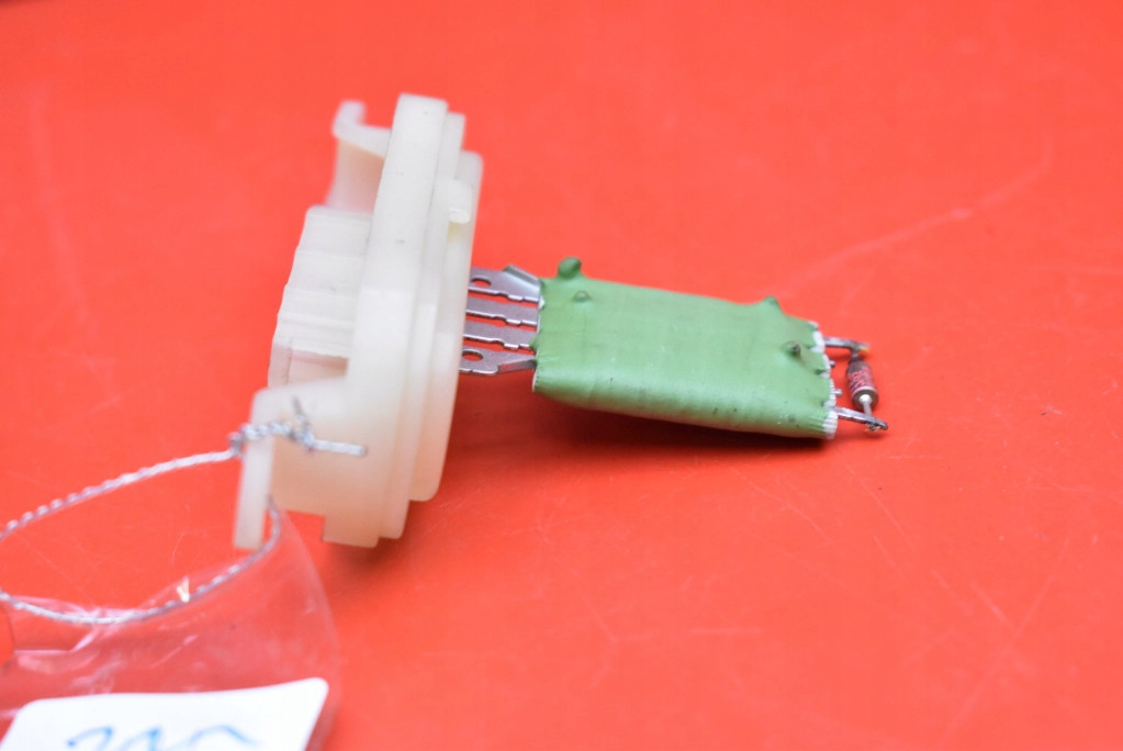 Резистор обдув резистор резистор 2r18k alfa romeo 159 05-11 Недорого