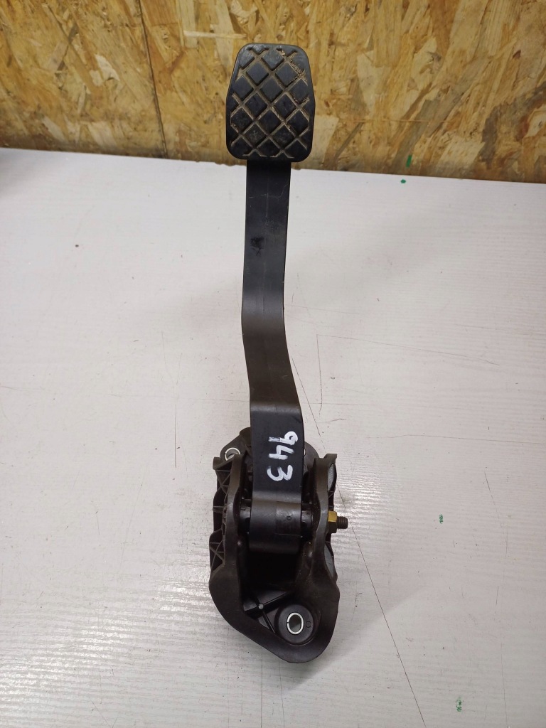 Купити Педаль зчеплення vw passat b6 2005 - 2010 3c1721059h