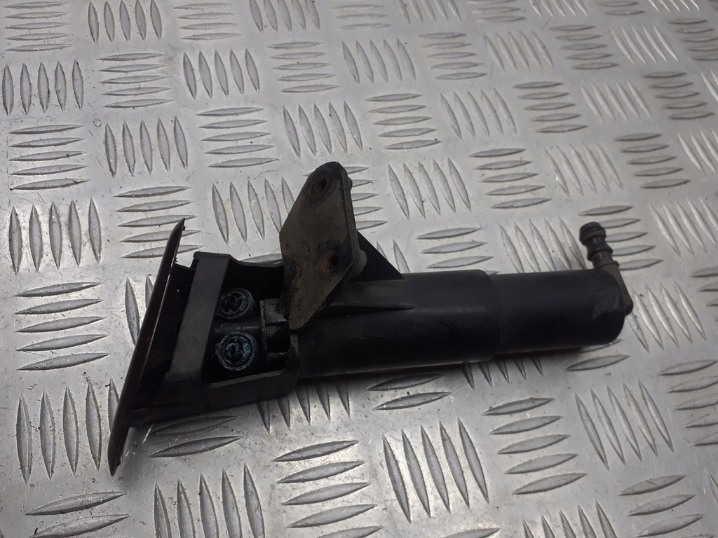 фото №1, Омыватель лампы заглушка правый перед toyota avensis t25 3n0