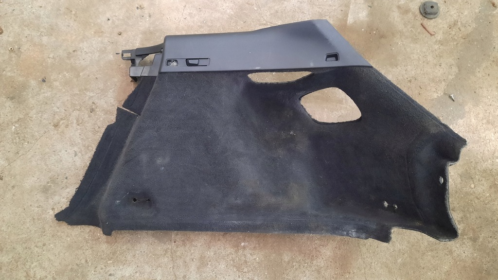 фото №1, Оббивка багажника права volvo c30