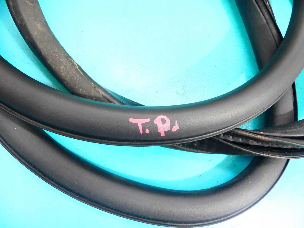 фото №2, Прокладка двері задня права jeep renegade 14-