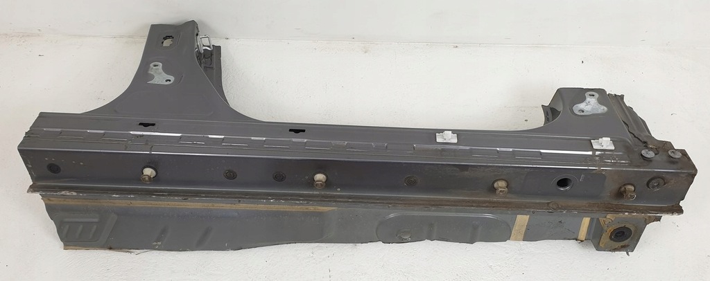 фото №4, Порог блок двигателя правый перед mercedes w176