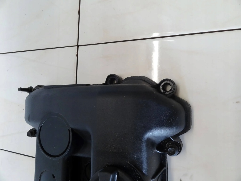 фото №8, Mazda 6 gg 1.8 b 2005 захист кришка клапанів двигуна