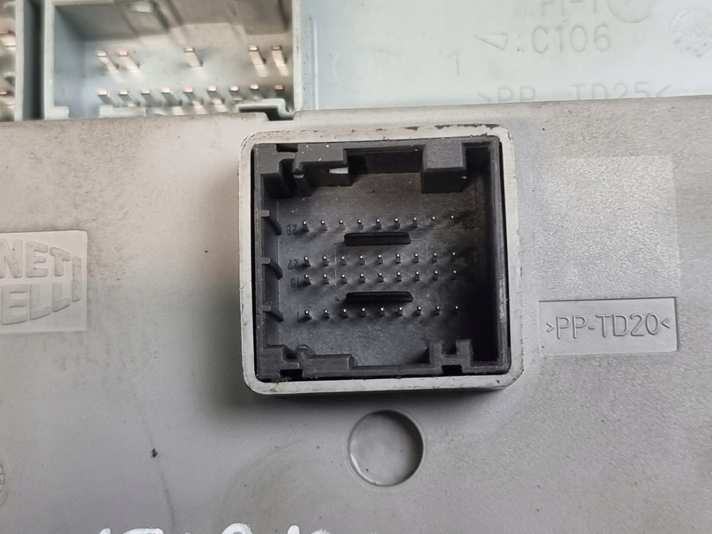 фото №13, Коробка запобіжників bsi оригінальний номер c106 alfa romeo 159 1.9 jtdm 150km